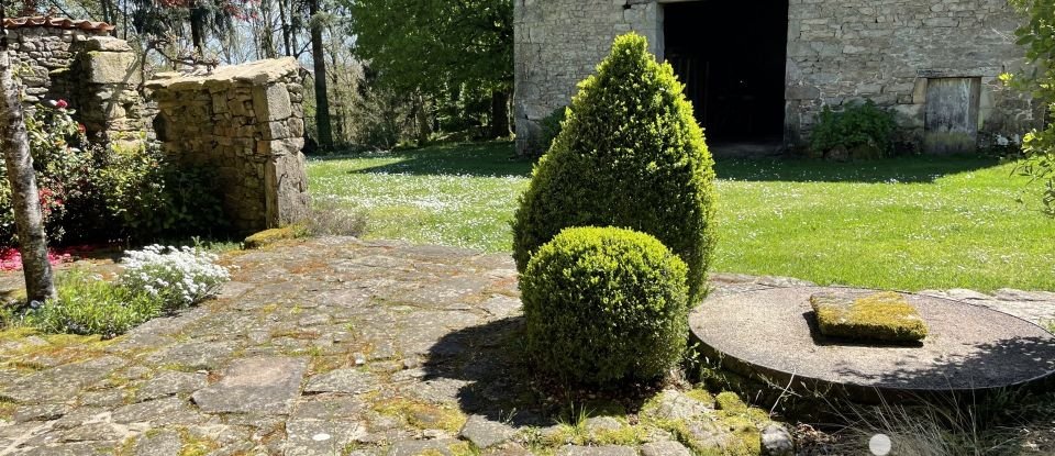 Ferme 6 pièces de 150 m² à Compreignac (87140)