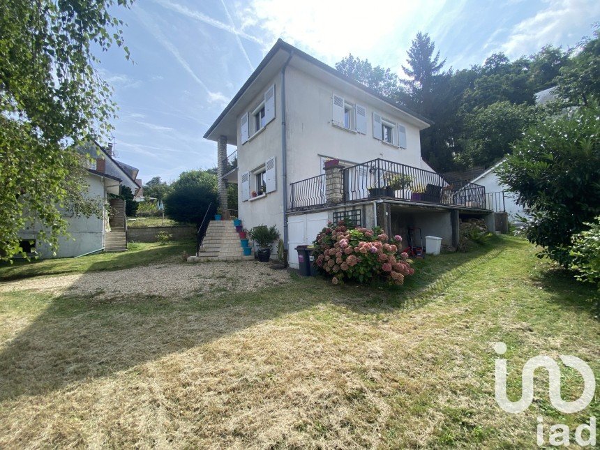 House 7 rooms of 154 m² in Villebon-sur-Yvette (91140)