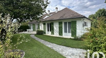 Maison traditionnelle 5 pièces de 182 m² à Quincy-Voisins (77860)