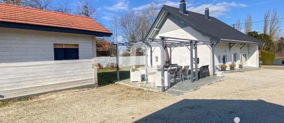 Ferme 7 pièces de 191 m² à Scientrier (74930)