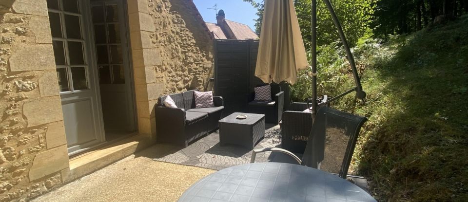 House 6 rooms of 190 m² in Sarlat-la-Canéda (24200)