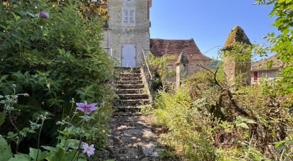 Mansion 10 rooms of 221 m² in Saint-Médard-de-Presque (46400)