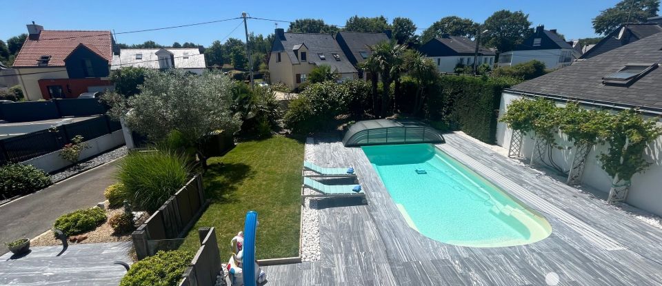 House 8 rooms of 183 m² in Saint-Nazaire (44600)