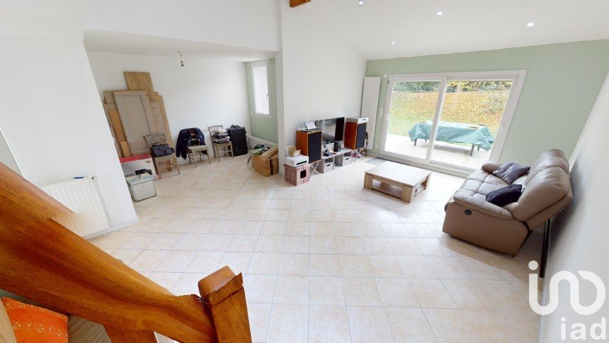 Maison 6 pièces de 124 m² à Nandy (77176)