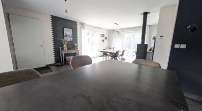 Maison 6 pièces de 103 m² à Dortan (01590)