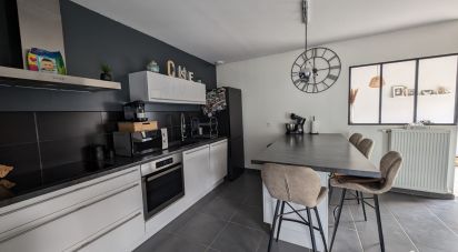 Maison 6 pièces de 103 m² à Dortan (01590)