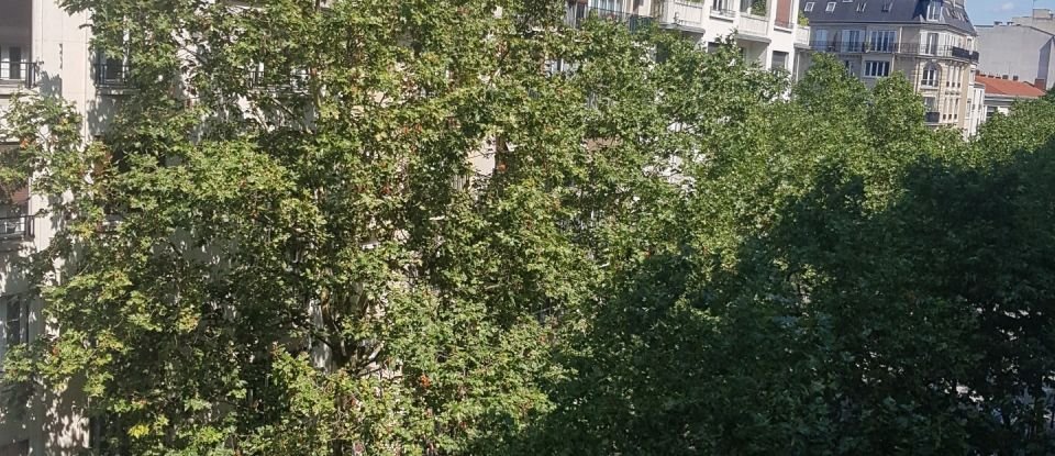 Appartement 5 pièces de 102 m² à Paris (75016)