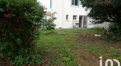 House 4 rooms of 78 m² in Rochefort (17300)