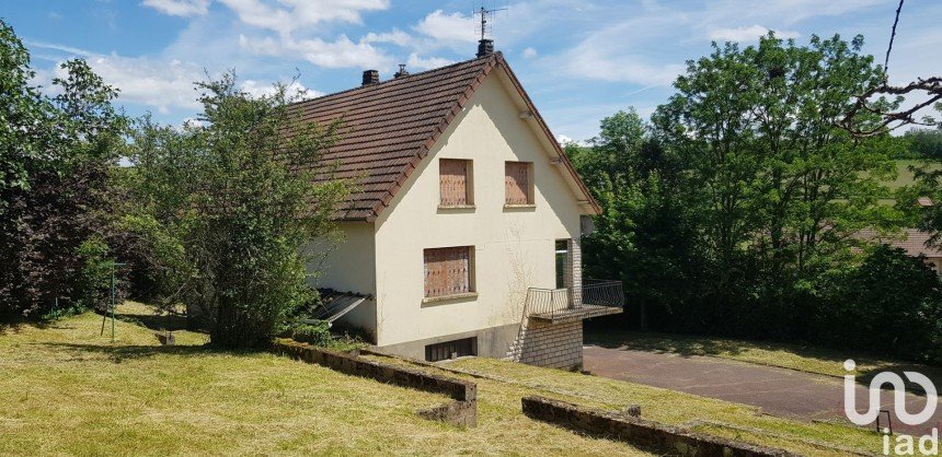 Maison 8 pièces de 167 m² à Curgy (71400)