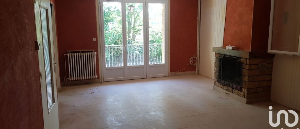 Maison 8 pièces de 167 m² à Curgy (71400)