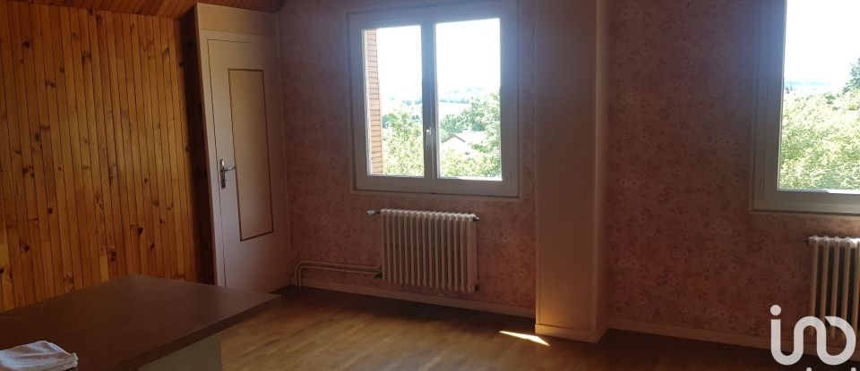 Maison 8 pièces de 167 m² à Curgy (71400)