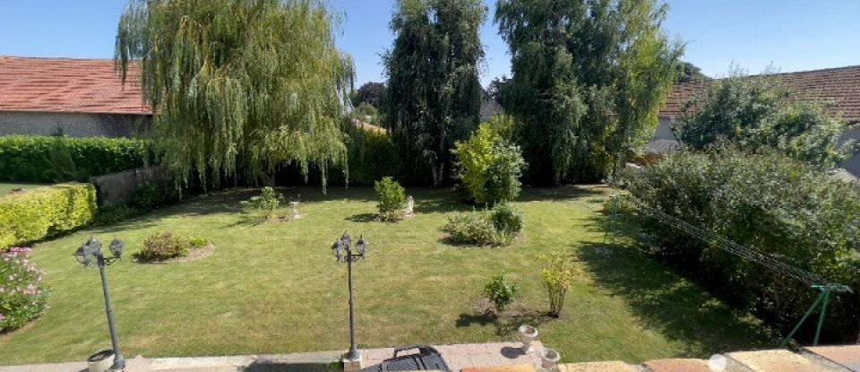 House 7 rooms of 166 m² in Gellainville (28630)