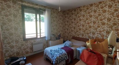 House 5 rooms of 99 m² in Chambon-sur-Voueize (23170)