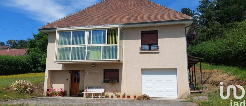 Maison 5 pièces de 99 m² à Chambon-sur-Voueize (23170)