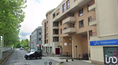 Appartement 2 pièces de 53 m² à Évry (91000)