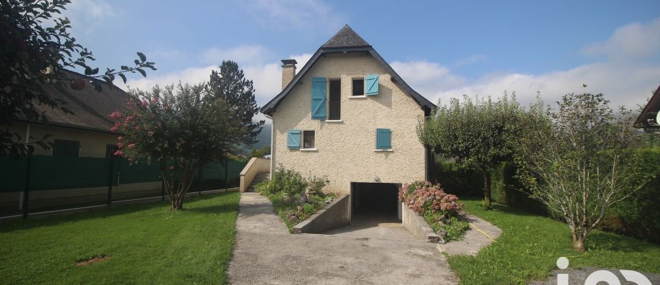 Traditional house 5 rooms of 141 m² in Arette (64570)