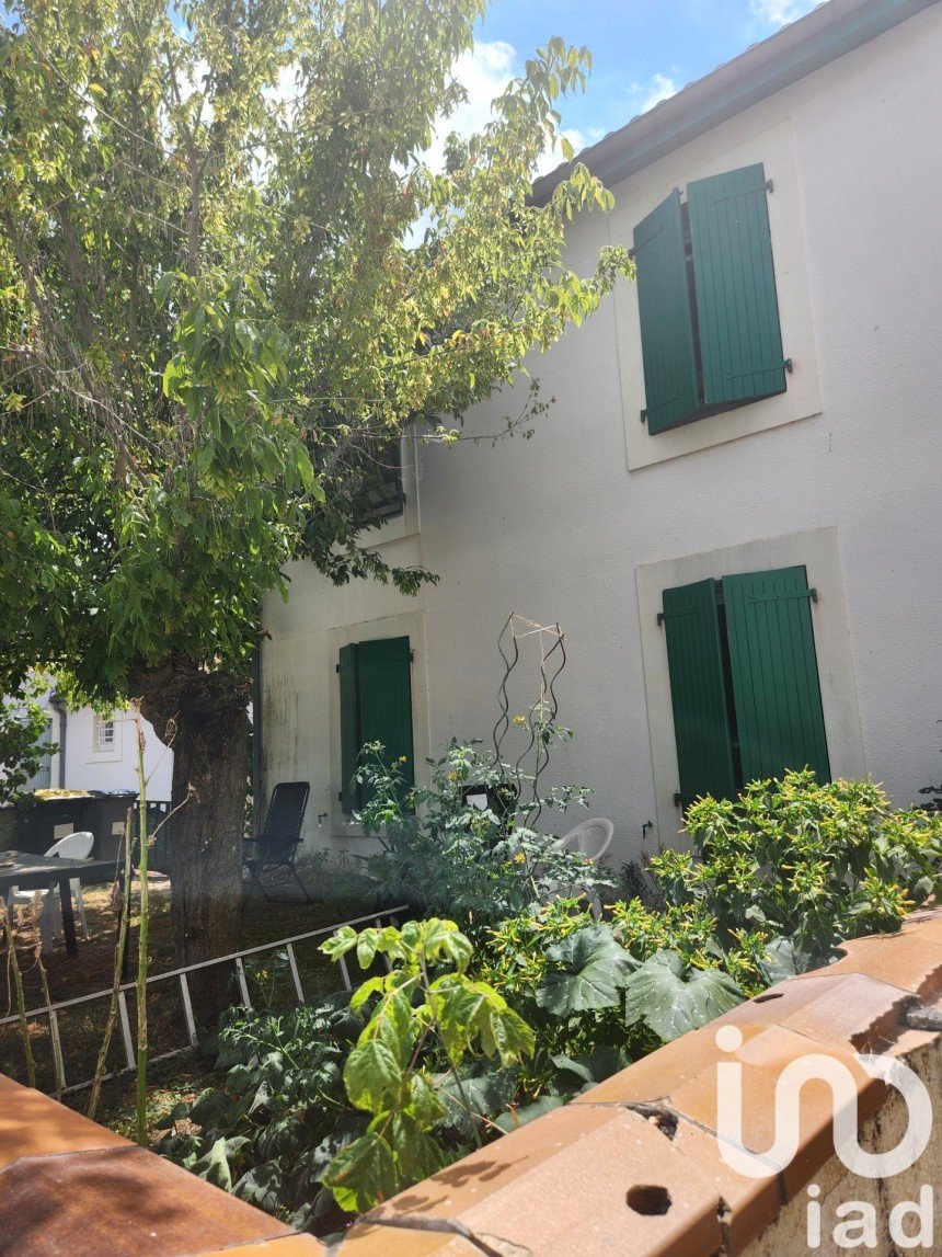 House 5 rooms of 123 m² in Saint-Ciers-sur-Gironde (33820)