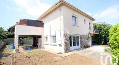 Maison traditionnelle 5 pièces de 155 m² à Castelginest (31780)