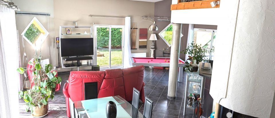 House 4 rooms of 113 m² in Bonrepos-sur-Aussonnelle (31470)