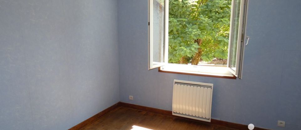 Village house 4 rooms of 75 m² in Arlanc (63220)