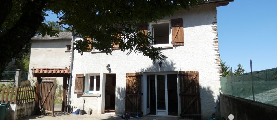 Village house 4 rooms of 75 m² in Arlanc (63220)