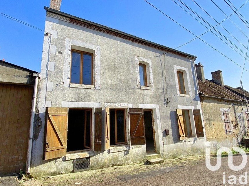 Maison traditionnelle 4 pièces de 90 m² à Saint-Sauveur-en-Puisaye (89520)