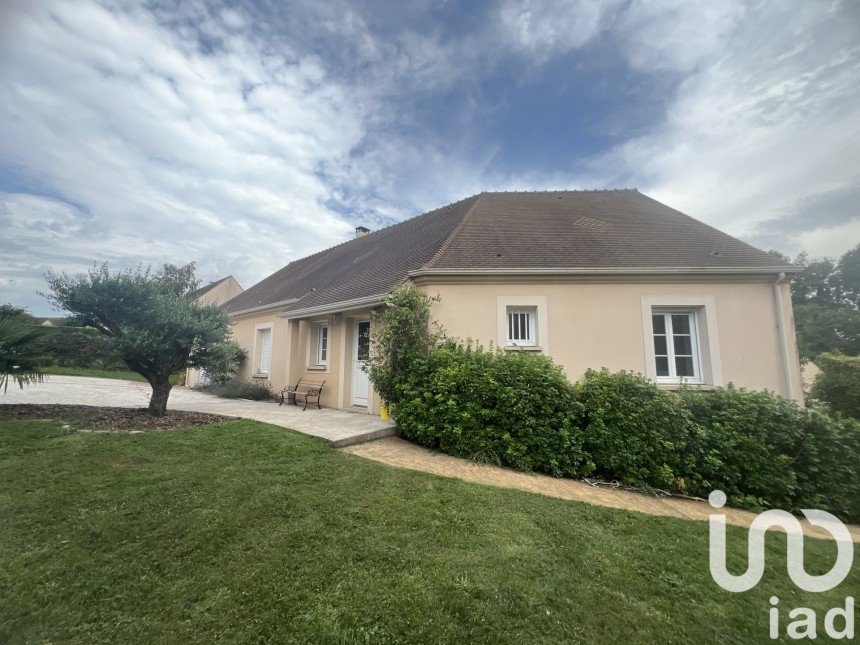 Pavillon 9 pièces de 260 m² à Choisy-en-Brie (77320)