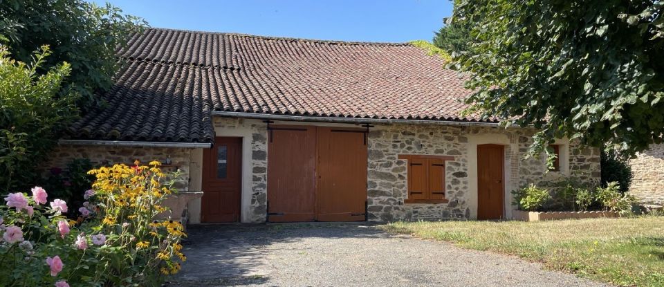 Maison 5 pièces de 120 m² à Bussière-Galant (87230)