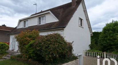 Maison traditionnelle 6 pièces de 165 m² à Moisselles (95570)