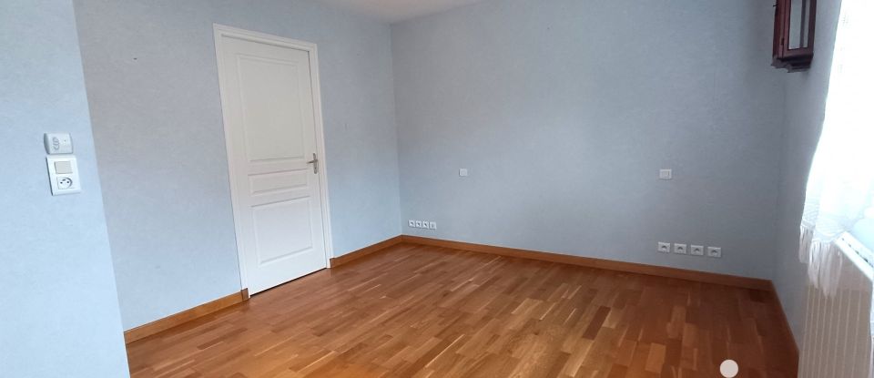 Maison 7 pièces de 189 m² à Pontmain (53220)