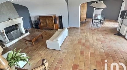 Maison traditionnelle 8 pièces de 196 m² à La Valette-du-Var (83160)