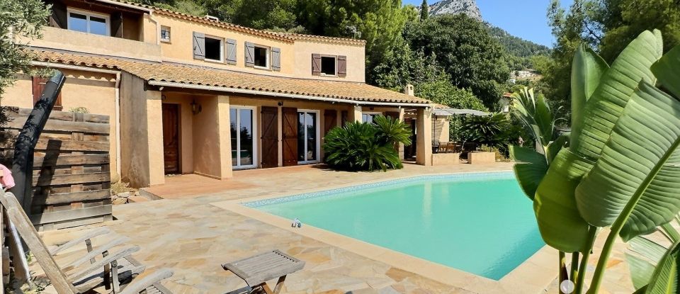 Traditional house 8 rooms of 196 m² in La Valette-du-Var (83160)