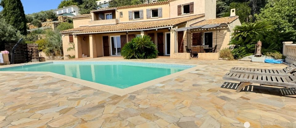 Traditional house 8 rooms of 196 m² in La Valette-du-Var (83160)