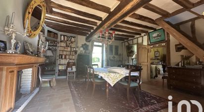 Country house 10 rooms of 266 m² in Joué-l'Abbé (72380)