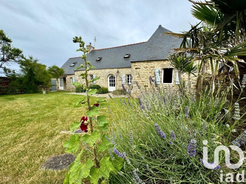 Longere 5 rooms of 125 m² in Plonéour-Lanvern (29720)