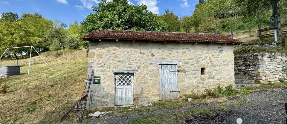 Traditional house 5 rooms of 113 m² in Camburat (46100)