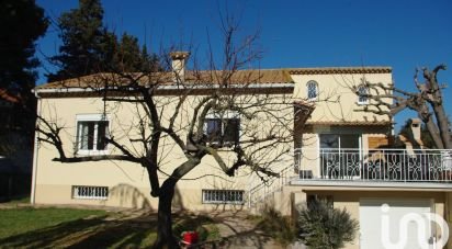 Traditional house 4 rooms of 140 m² in Mèze (34140)