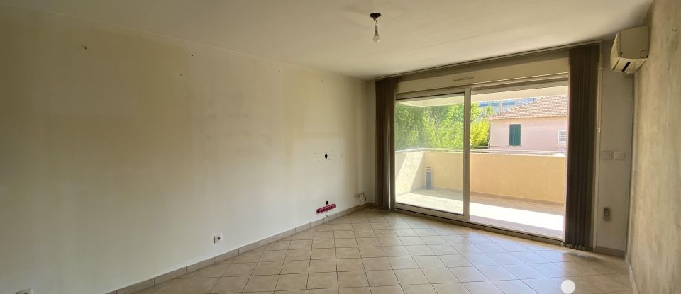 Apartment 3 rooms of 59 m² in Marignane (13700)