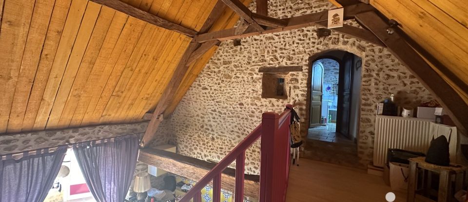 Country house 8 rooms of 207 m² in Sillé-le-Philippe (72460)