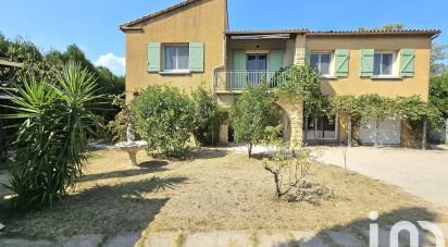 Maison 8 pièces de 215 m² à Laudun-l'Ardoise (30290)