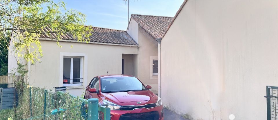 House 3 rooms of 77 m² in Bellevigny (85170)