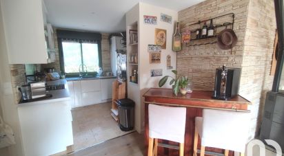 Traditional house 5 rooms of 140 m² in Saint-Aubin-lès-Elbeuf (76410)