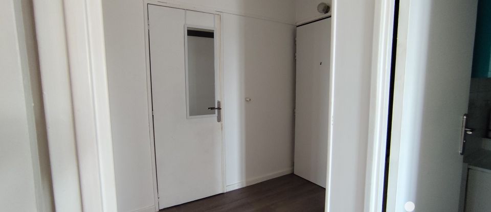 Apartment 3 rooms of 56 m² in Reims (51100)