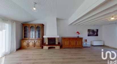 Traditional house 4 rooms of 93 m² in Saint-Pierre-lès-Nemours (77140)