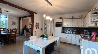 Maison 5 pièces de 122 m² à THAON-LES-VOSGES (88150)