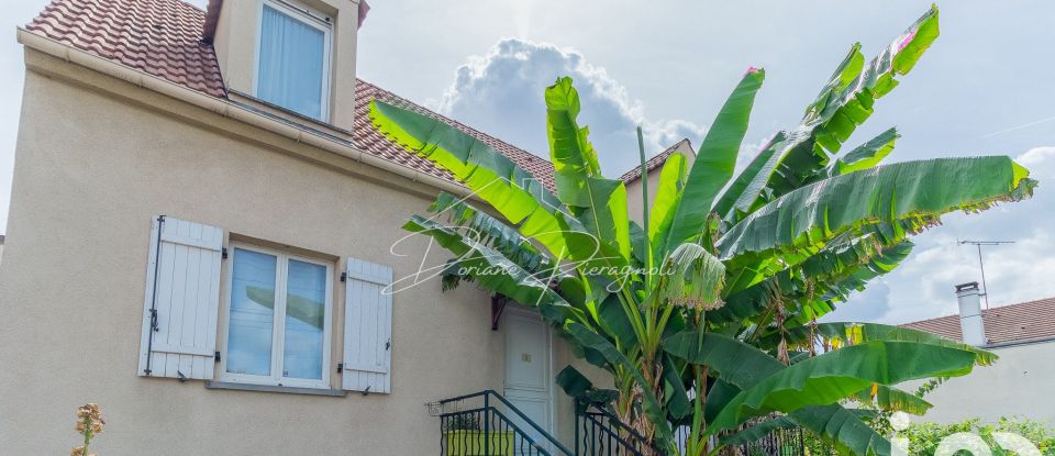 Maison traditionnelle 7 pièces de 163 m² à Aubervilliers (93300)