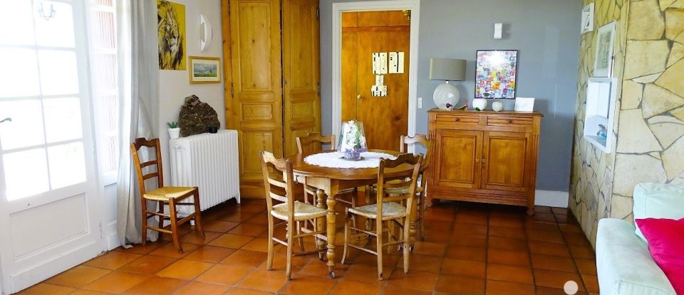 Traditional house 6 rooms of 166 m² in La Réole (33190)