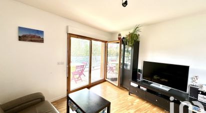 Apartment 3 rooms of 65 m² in Massy (91300)