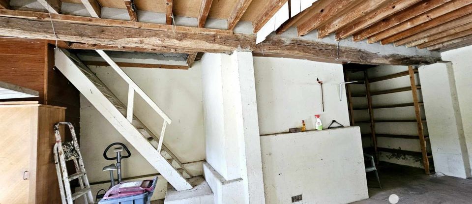 Maison de campagne 6 pièces de 212 m² à La Celle-Saint-Cyr (89116)