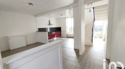 Maison de ville 4 pièces de 77 m² à Carhaix-Plouguer (29270)